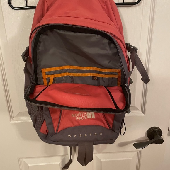 The North Face Wasatch Backpack - Picture 2 of 4